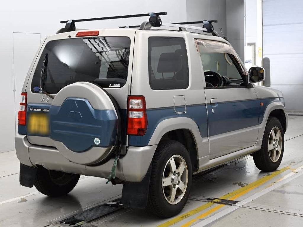 MITSUBISHI PAJERO MINI