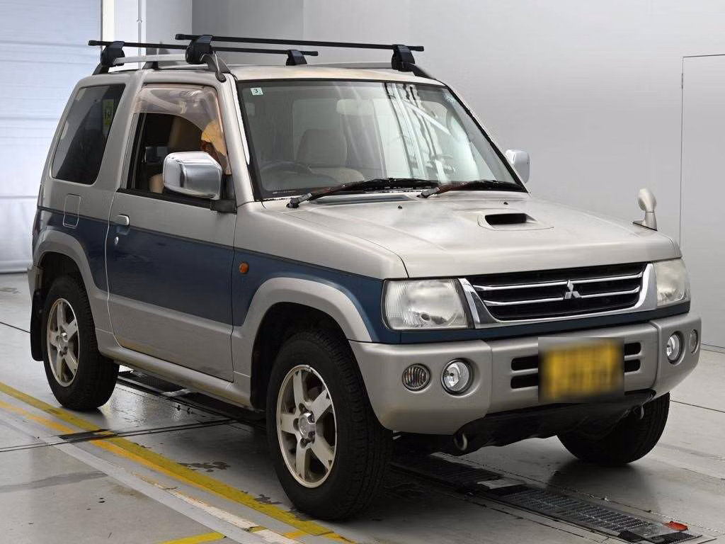 MITSUBISHI PAJERO MINI