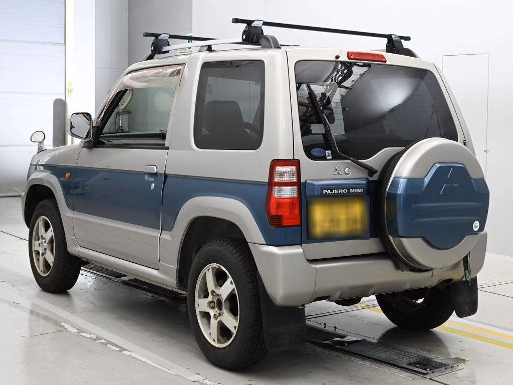 MITSUBISHI PAJERO MINI