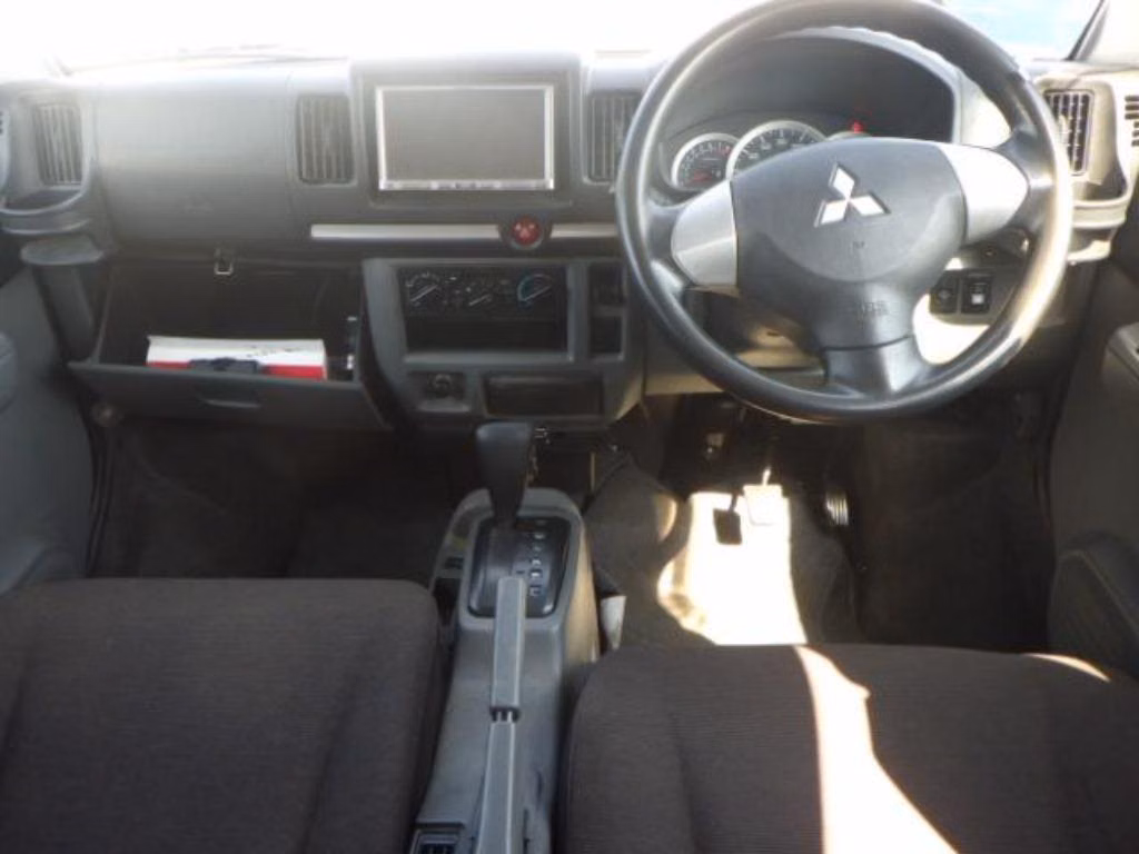 MITSUBISHI TOWN BOX