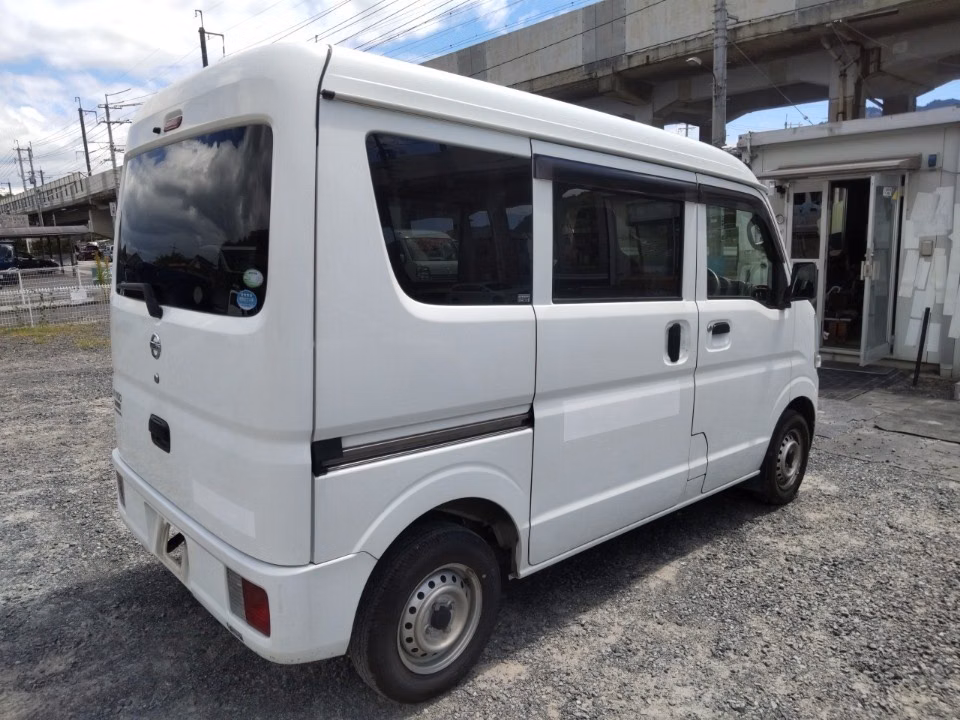 NISSAN NV100 CLIPPER