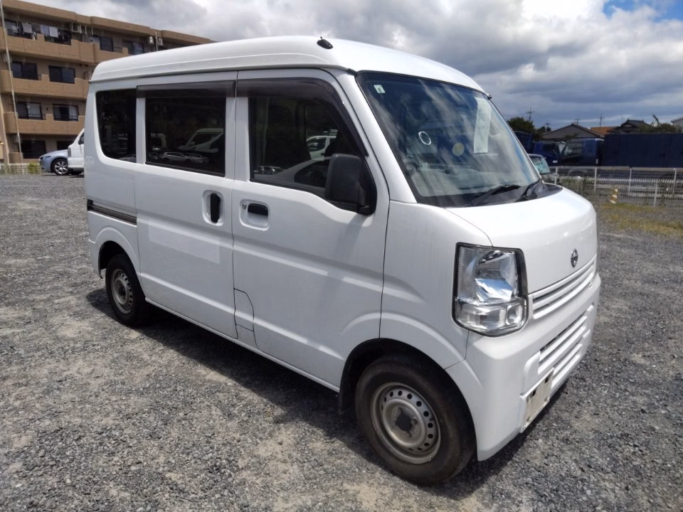 NISSAN NV100 CLIPPER