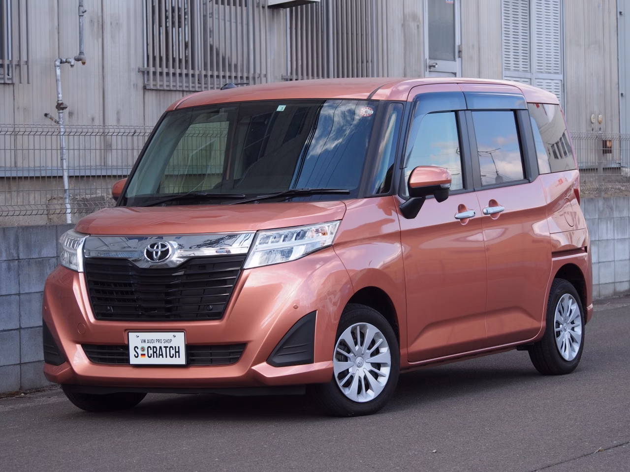 TOYOTA ROOMY