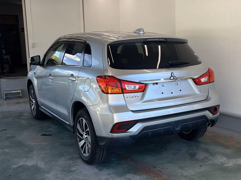 MITSUBISHI RVR