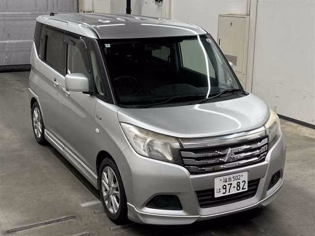 MITSUBISHI DELICA D:2