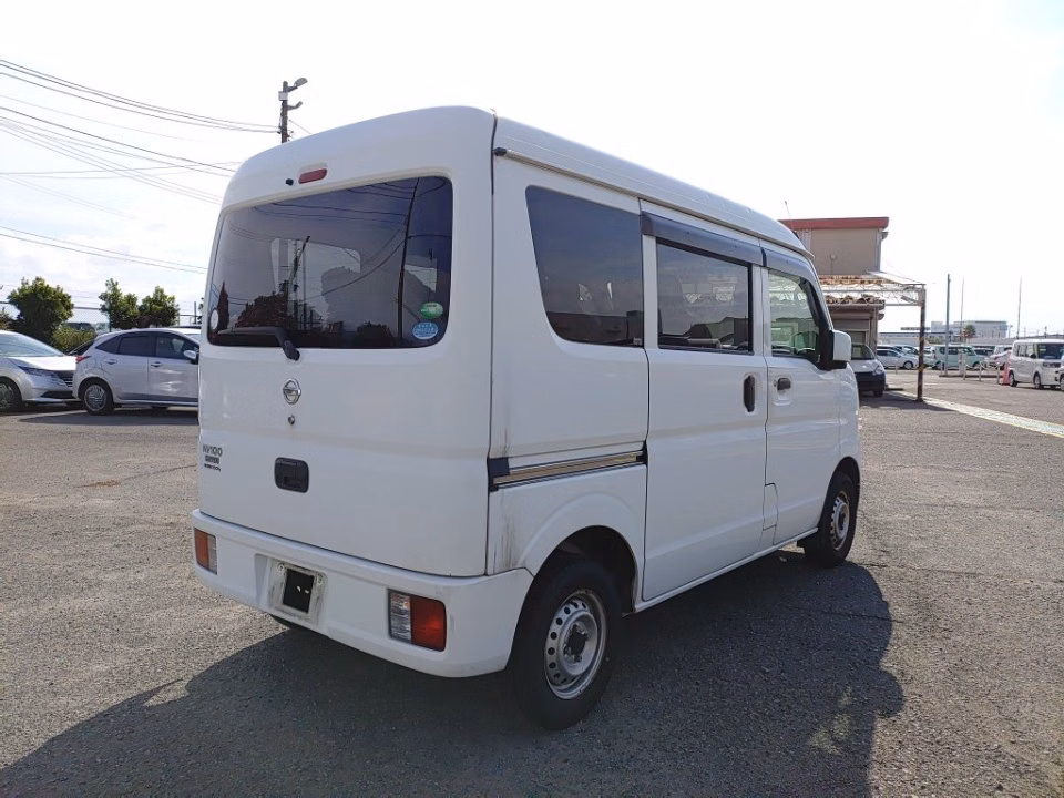 NISSAN NV100 CLIPPER