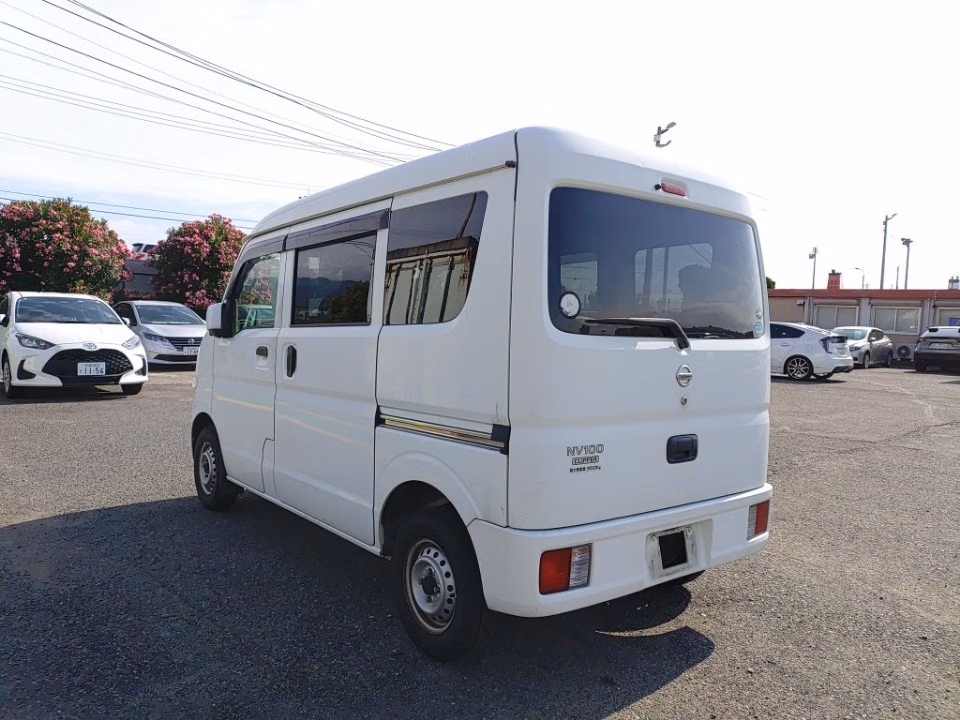NISSAN NV100 CLIPPER