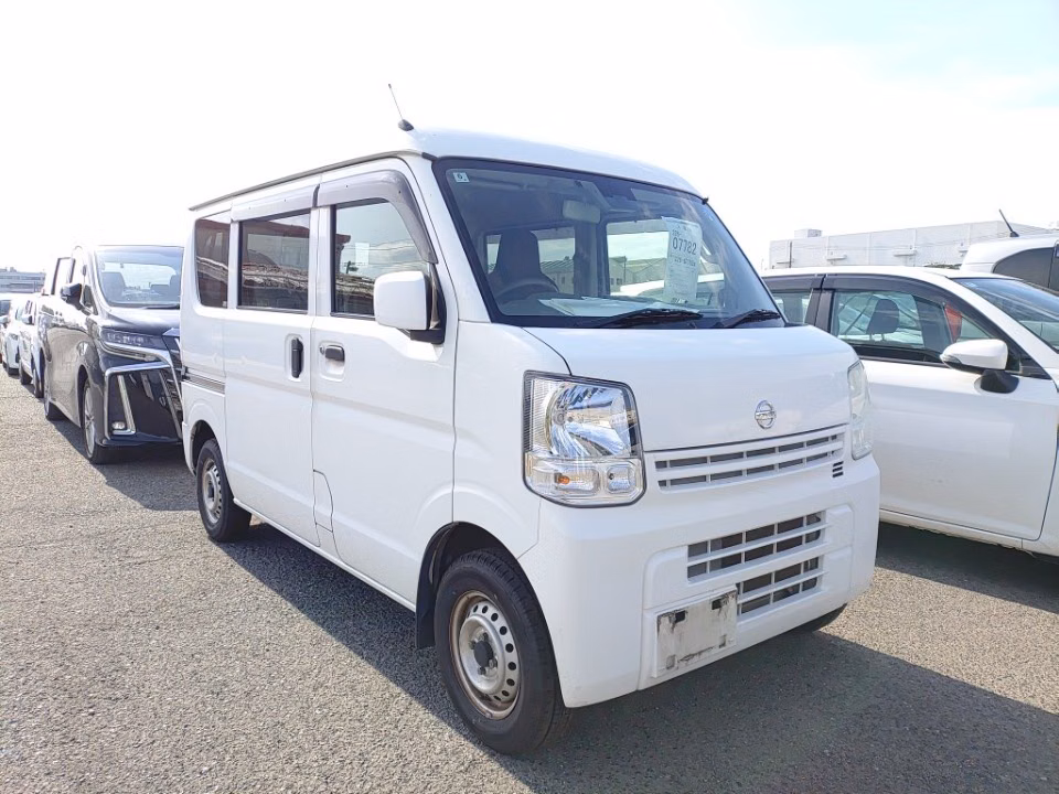 NISSAN NV100 CLIPPER
