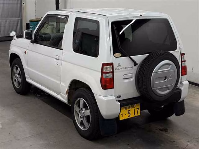 MITSUBISHI PAJERO MINI