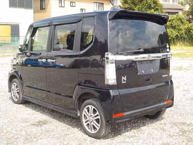 HONDA N-BOX