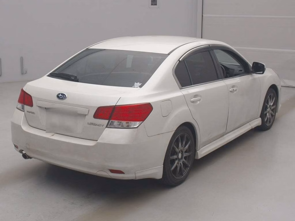 SUBARU LEGACY B4