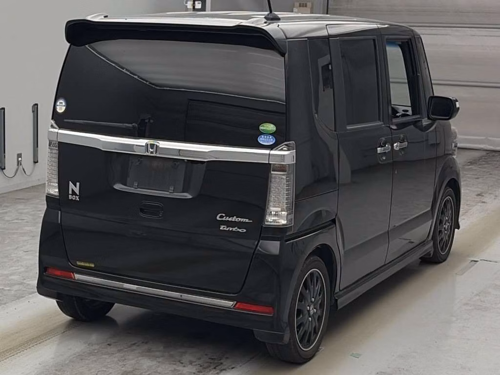 HONDA N-BOX