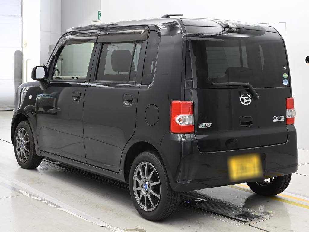 DAIHATSU MOVE CONTE