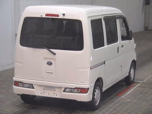 TOYOTA PIXIS VAN