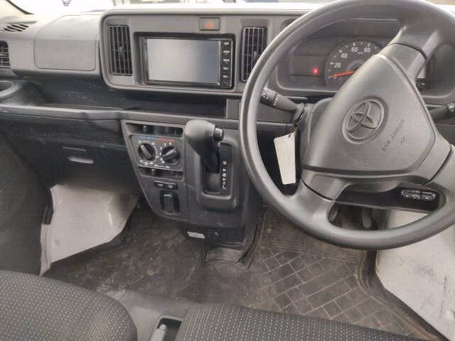 TOYOTA PIXIS VAN