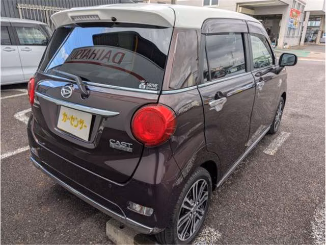 DAIHATSU CAST