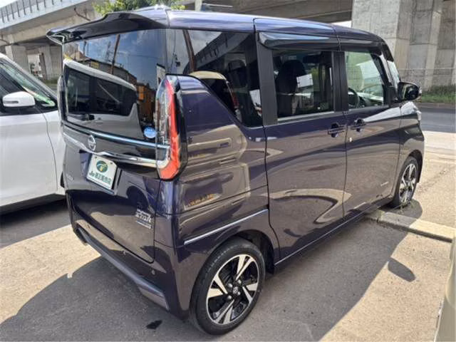 NISSAN ROOX