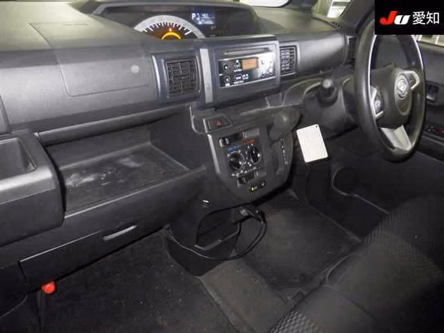 DAIHATSU WAKE