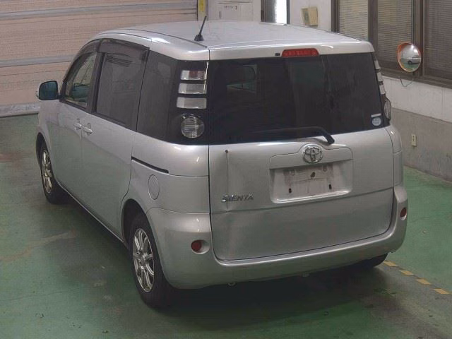 TOYOTA SIENTA