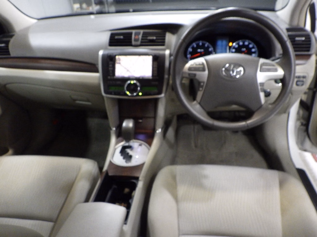 TOYOTA PREMIO