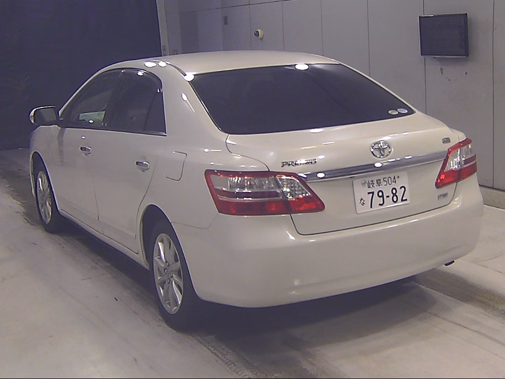 TOYOTA PREMIO