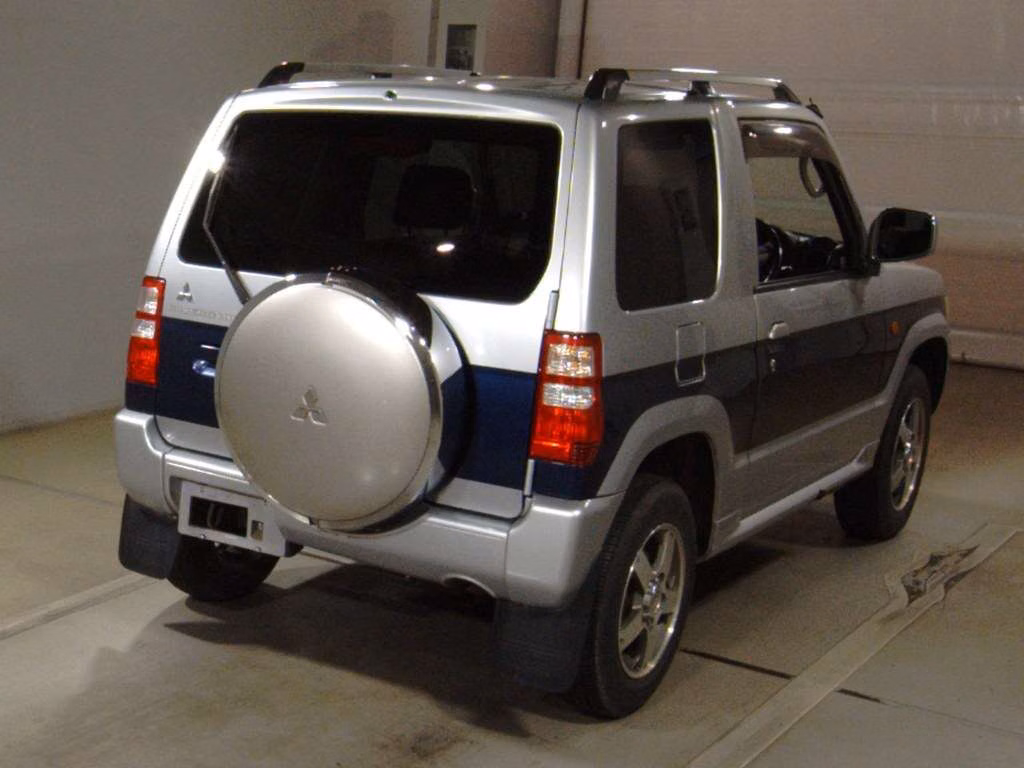 MITSUBISHI PAJERO MINI