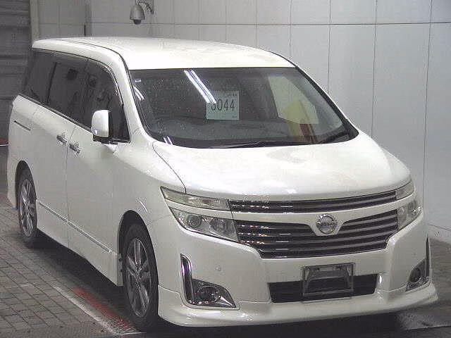 NISSAN ELGRAND
