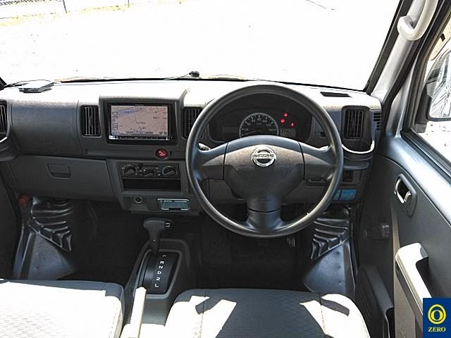 NISSAN NV100 CLIPPER