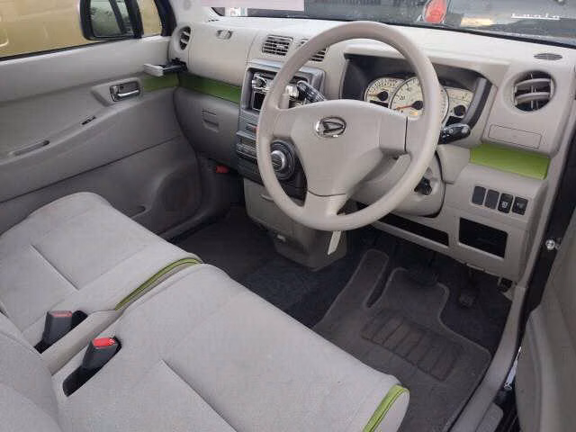 DAIHATSU MOVE CONTE