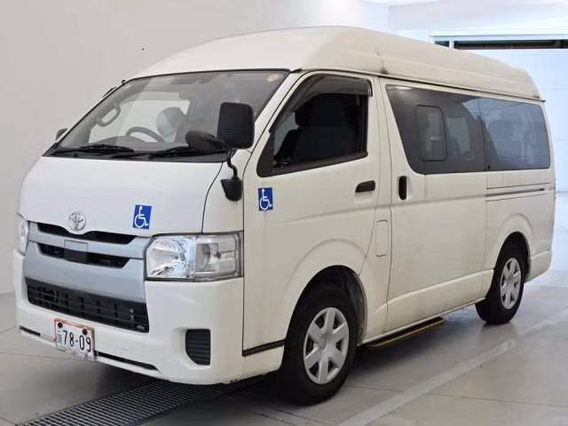 TOYOTA REGIUS ACE