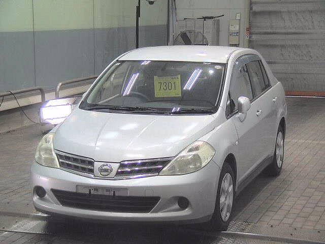 NISSAN TIIDA LATIO