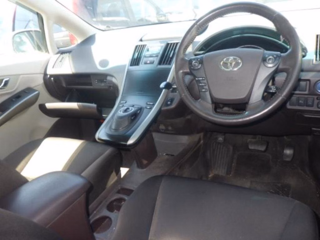 TOYOTA SAI