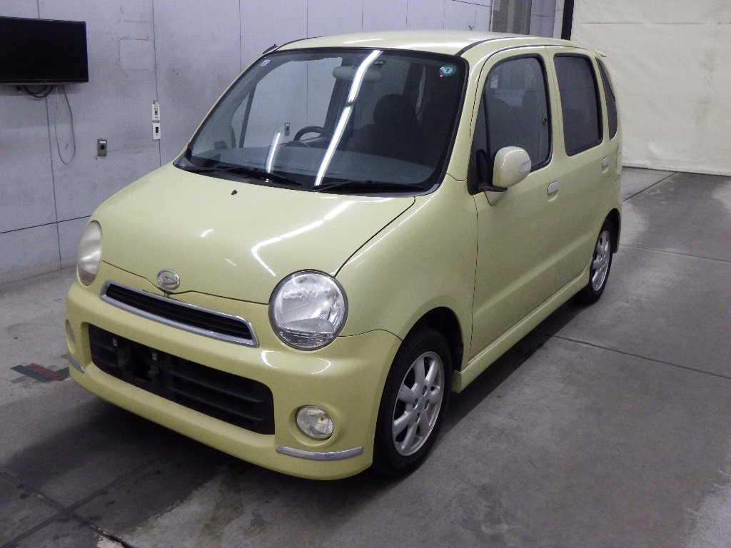 DAIHATSU MOVE LATTE