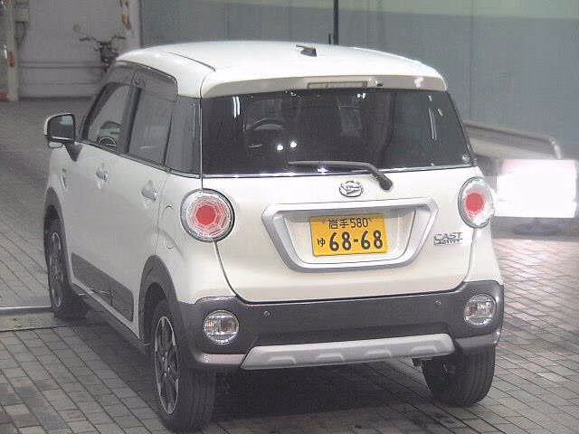 DAIHATSU CAST