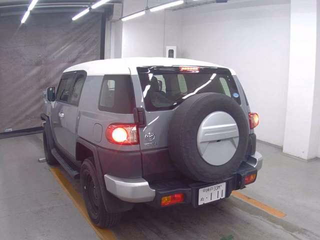 TOYOTA FJ CRUISER