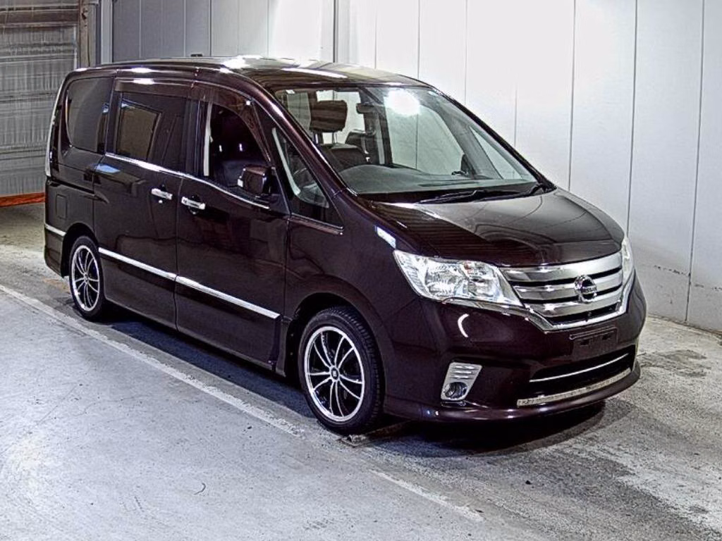 NISSAN SERENA