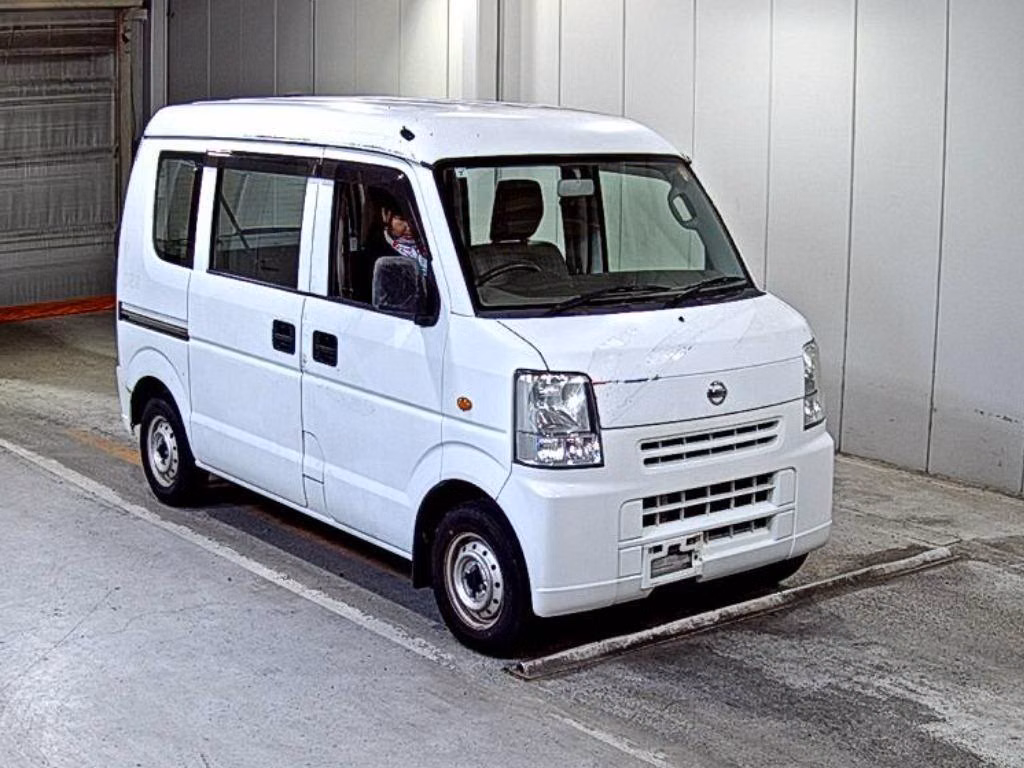 NISSAN NV100 CLIPPER