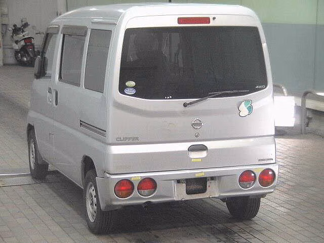 NISSAN CLIPPER