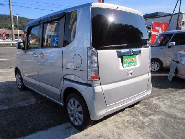 HONDA N-BOX