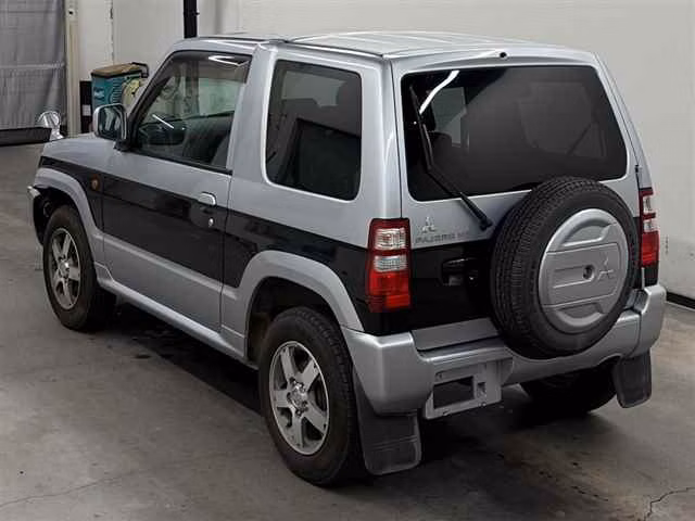 MITSUBISHI PAJERO MINI