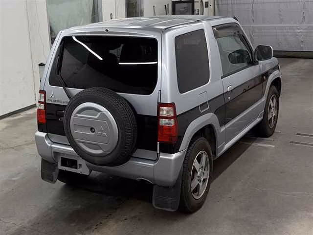 MITSUBISHI PAJERO MINI