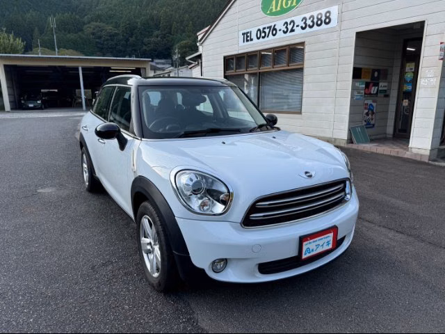 MINI Crossover