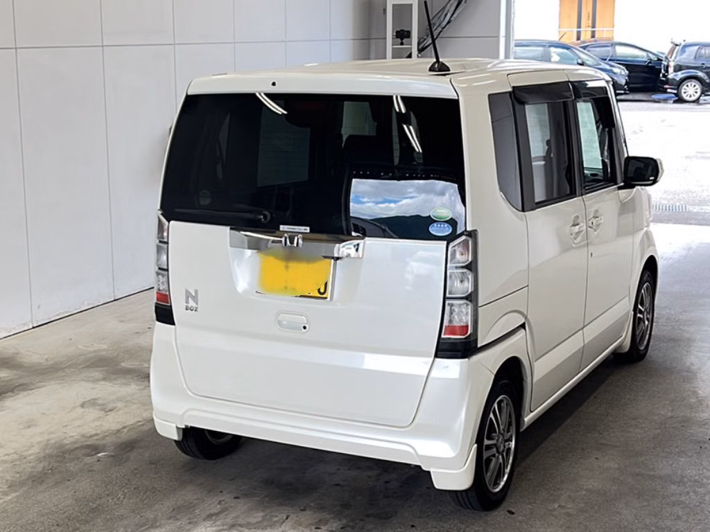 HONDA N-BOX