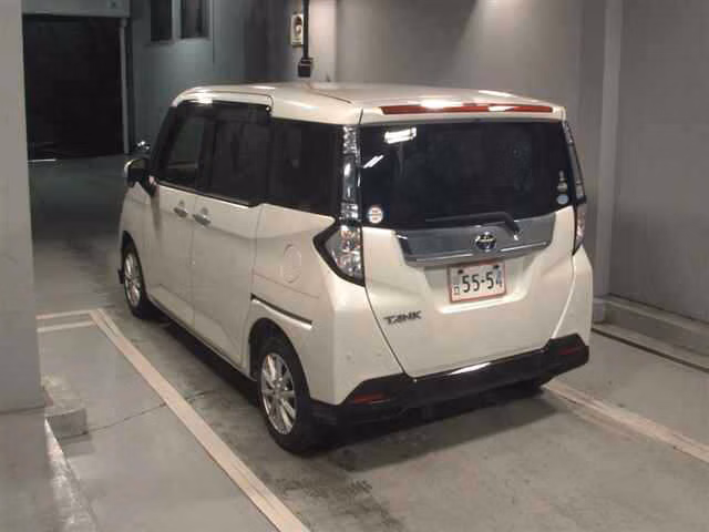 TOYOTA TANK