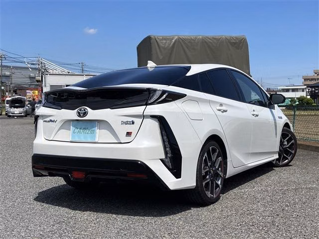TOYOTA PRIUS PHV
