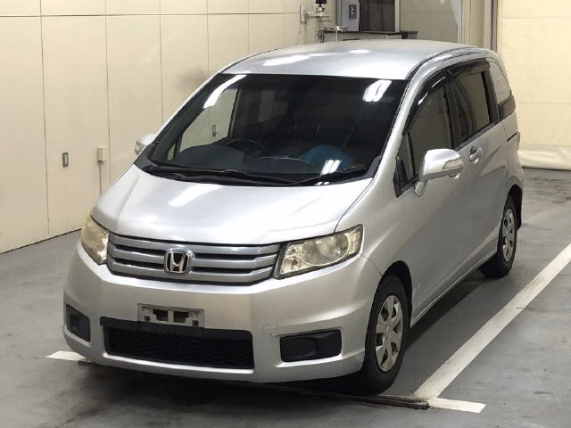 HONDA FREED SPIKE