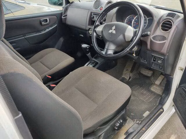 MITSUBISHI PAJERO MINI