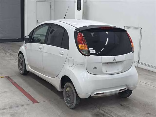 MITSUBISHI I