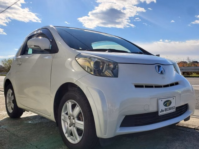 TOYOTA IQ