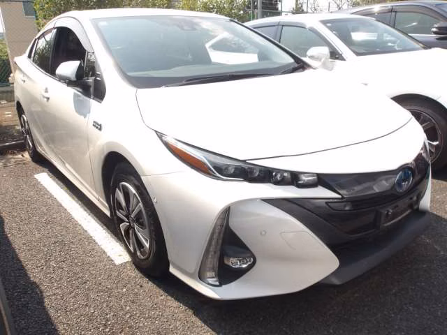 TOYOTA PRIUS PHV